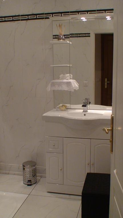 Cote Marne Apartment Шампини сюр Марн Екстериор снимка